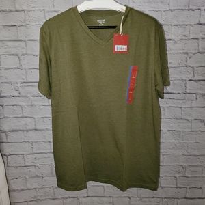 Mossimo t-shirt
